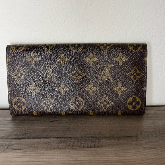 LOUIS VUITTON Sarah Long Monogram Wallet - Picture 2 of 10